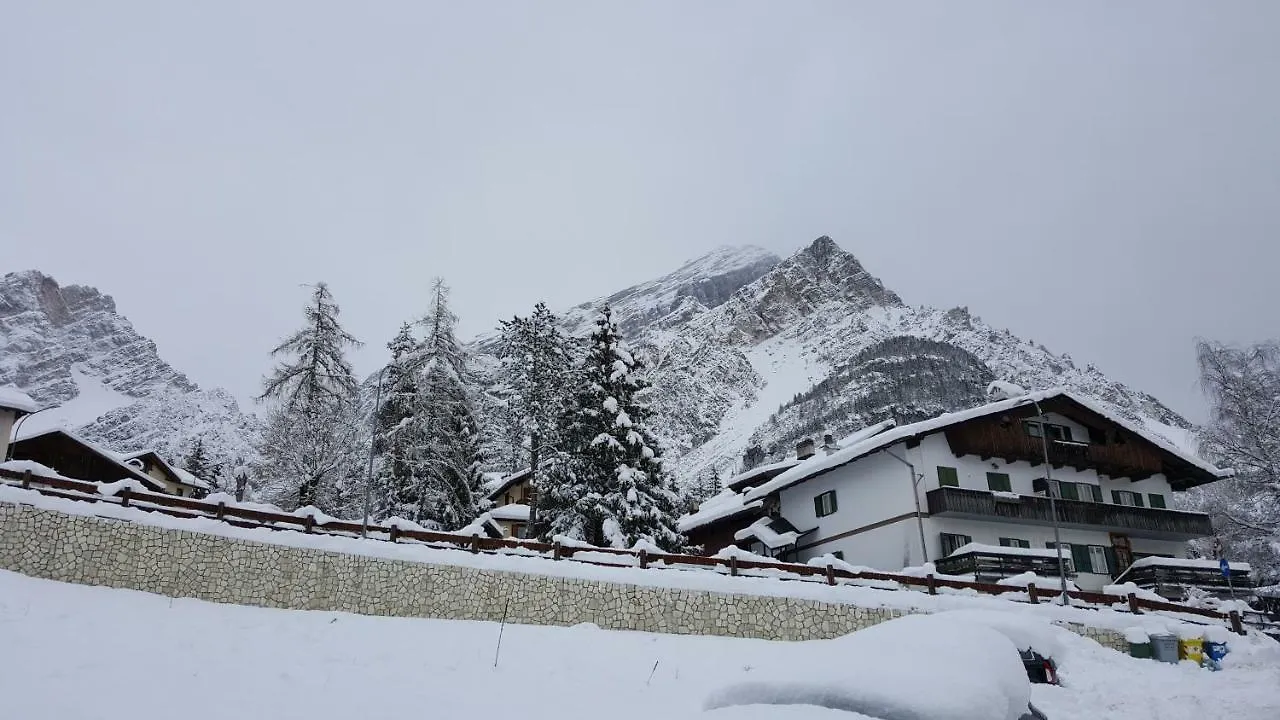 Grazioso Appartamento In Casa Di Montagna A San Vito Di Cadore