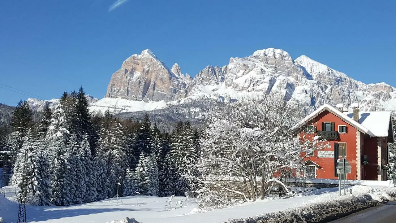 Grazioso Appartamento In Casa Di Montagna A San Vito Di Cadore Italy